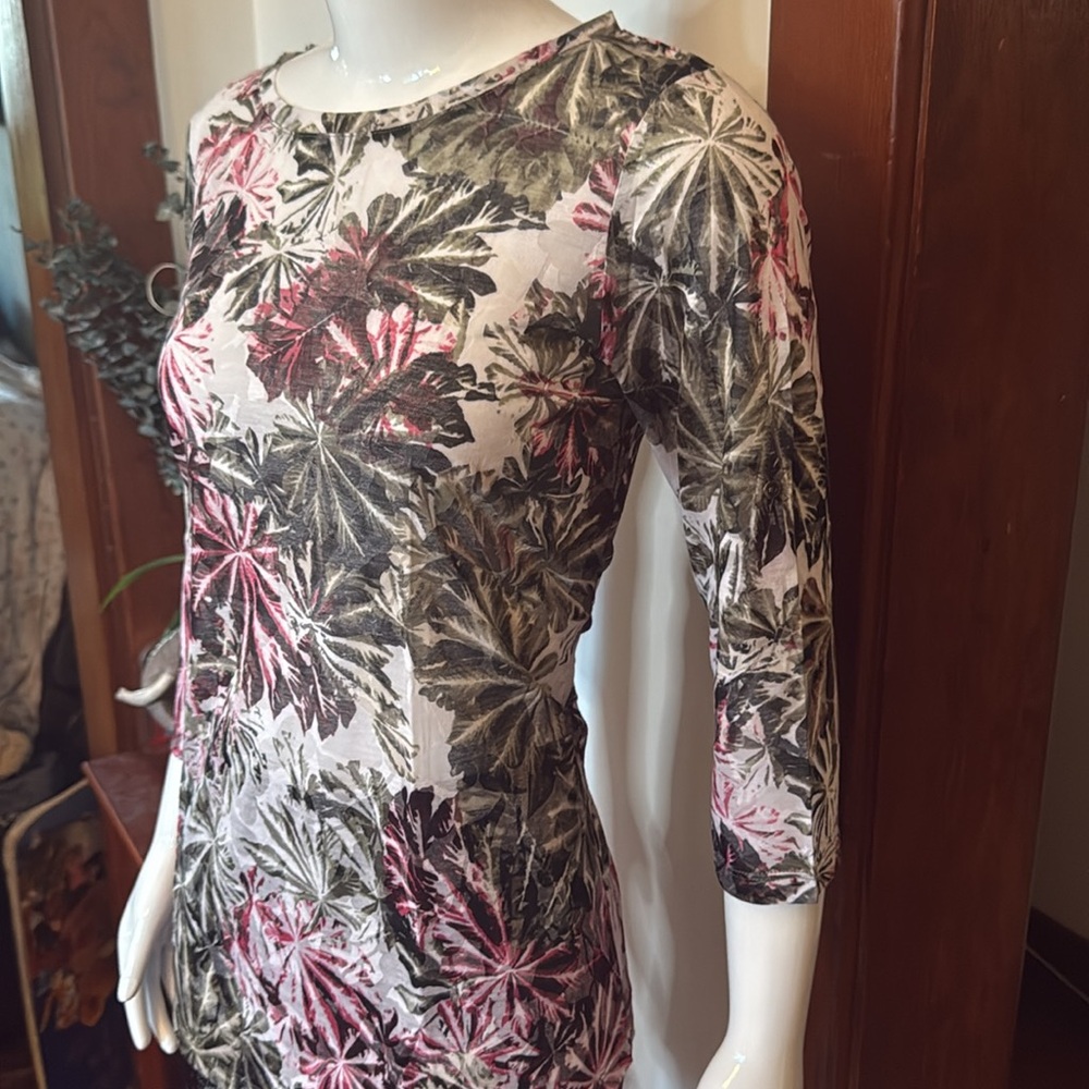 NWT northern reflections size small sheer Floral Print Women's Top